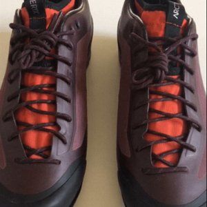 Arc'Teryx Acrux Hiking/Approach Shoe Wmns Size 9.5